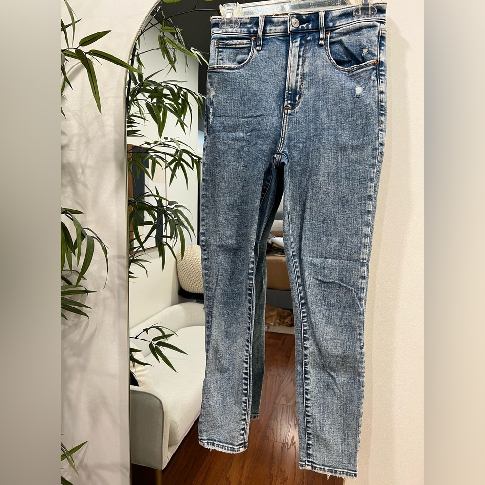 A&F Curve Love Jean